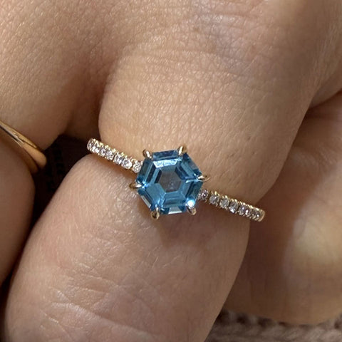 14K Yellow Gold Hexagon Blue Topaz Diamond Ring